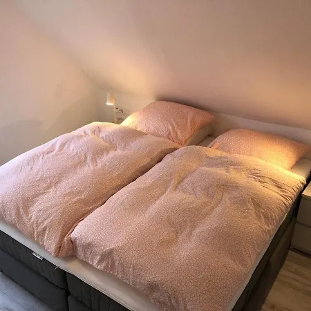 Apartment Ruhige Aber Zentral Gelegene Im Obergeschoss *