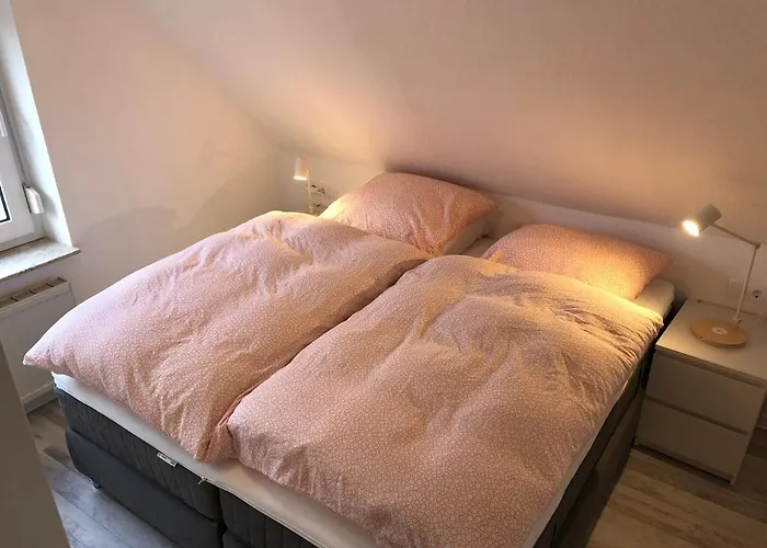 Appartement Ruhige Aber Zentral Gelegene Im Obergeschoss *